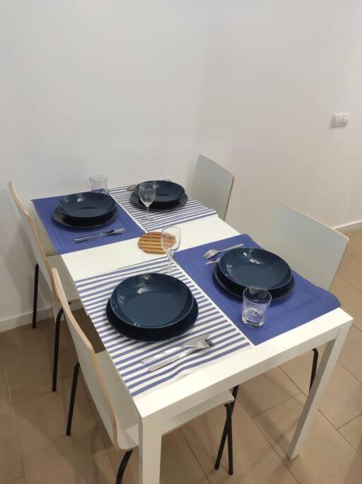 Moderno Apartamento Con Parking,Tarrassa, Barcelona テラサ エクステリア 写真