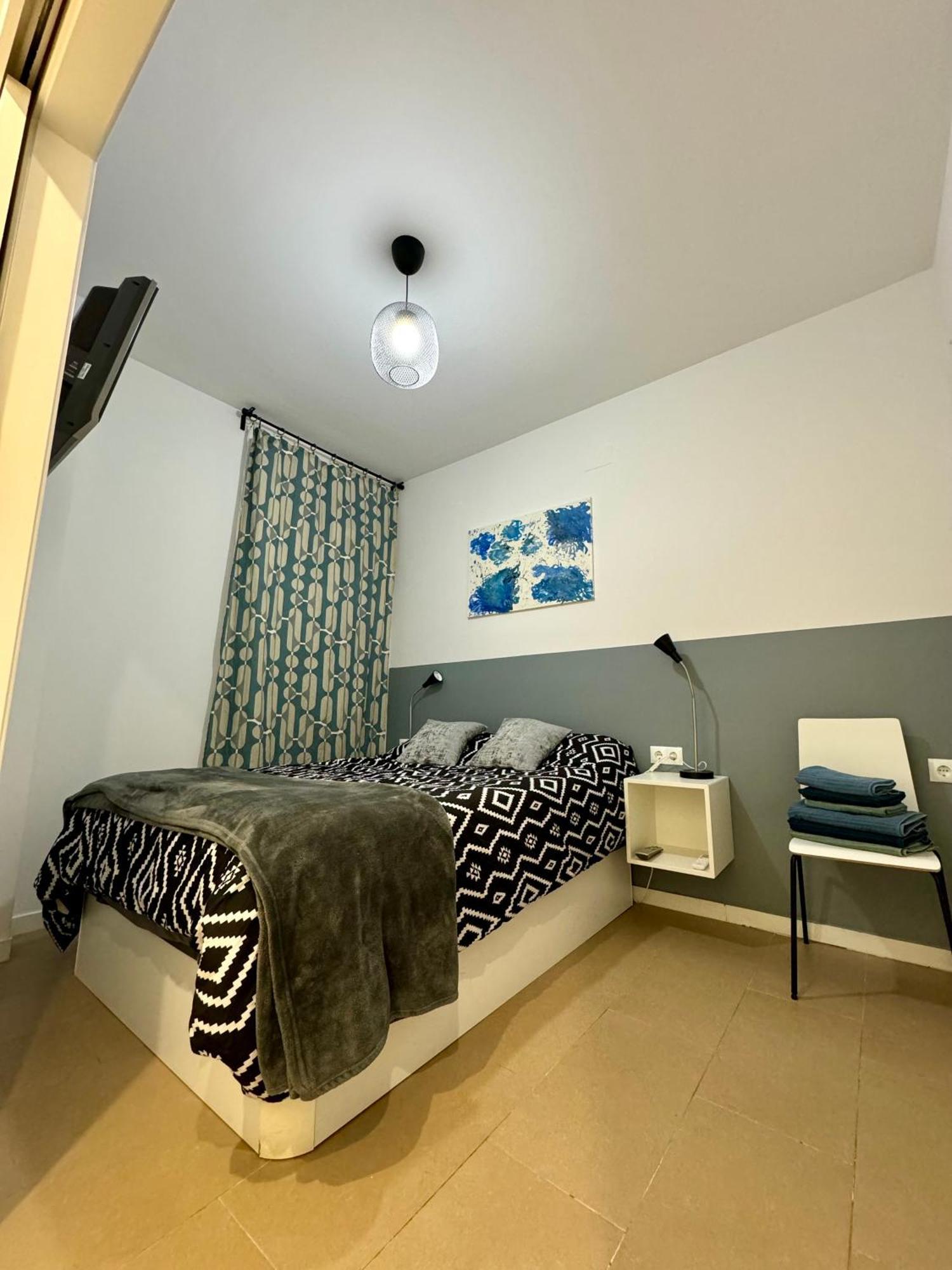 Moderno Apartamento Con Parking,Tarrassa, Barcelona テラサ エクステリア 写真
